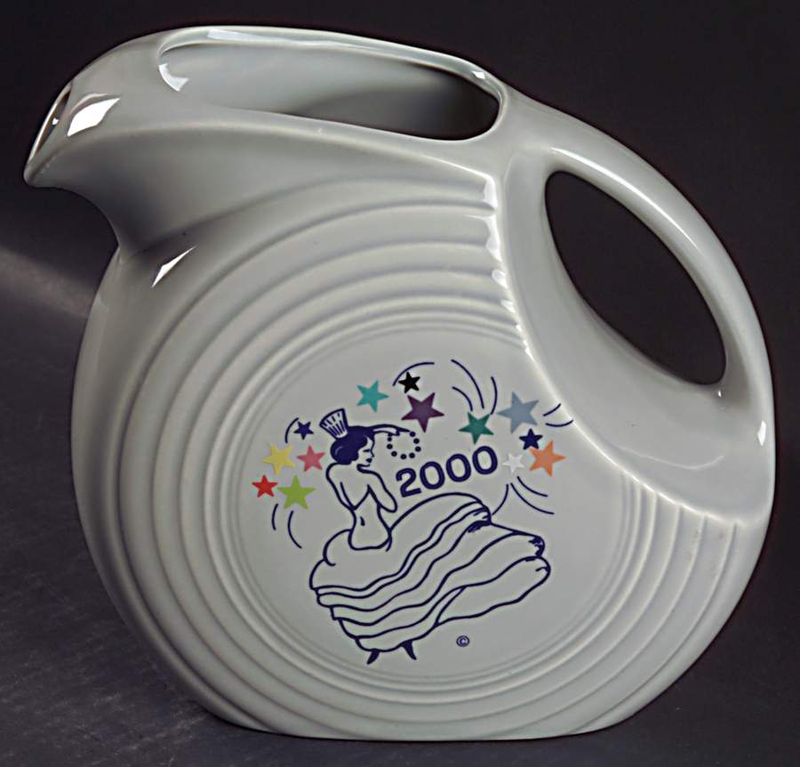 Fiesta Gray (Pearl) (Intro 1999) 64 Oz Millennium Disc Pitcher by Homer Laughlin -1
