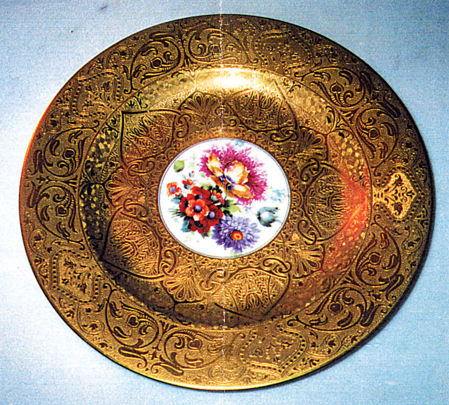 HUT660 Dinner Plate by Hutschenreuther-1