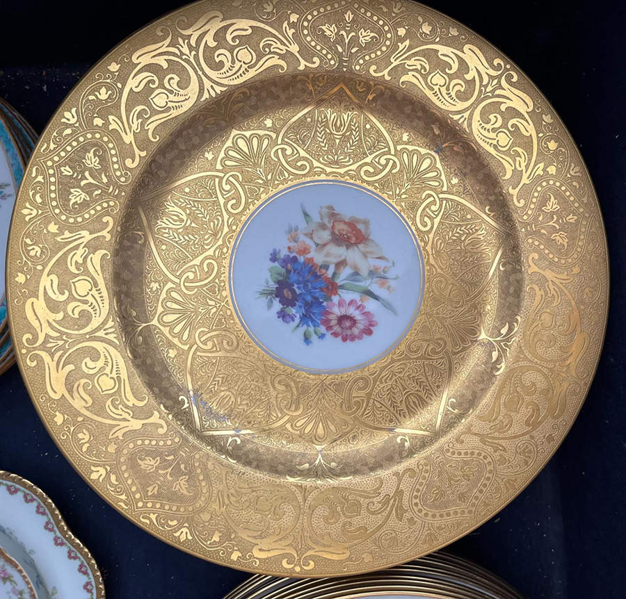 HUT660 Dinner Plate by Hutschenreuther-1