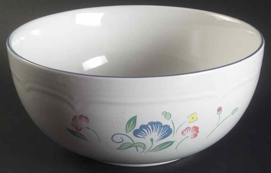 Floral Expressions (Japan, No Center) 9" Mixing Bowl by Hearthside-1