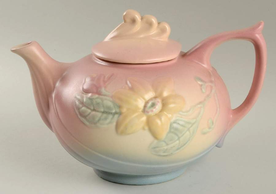 Magnolia (Matte) Teapot & Lid by Hull-1