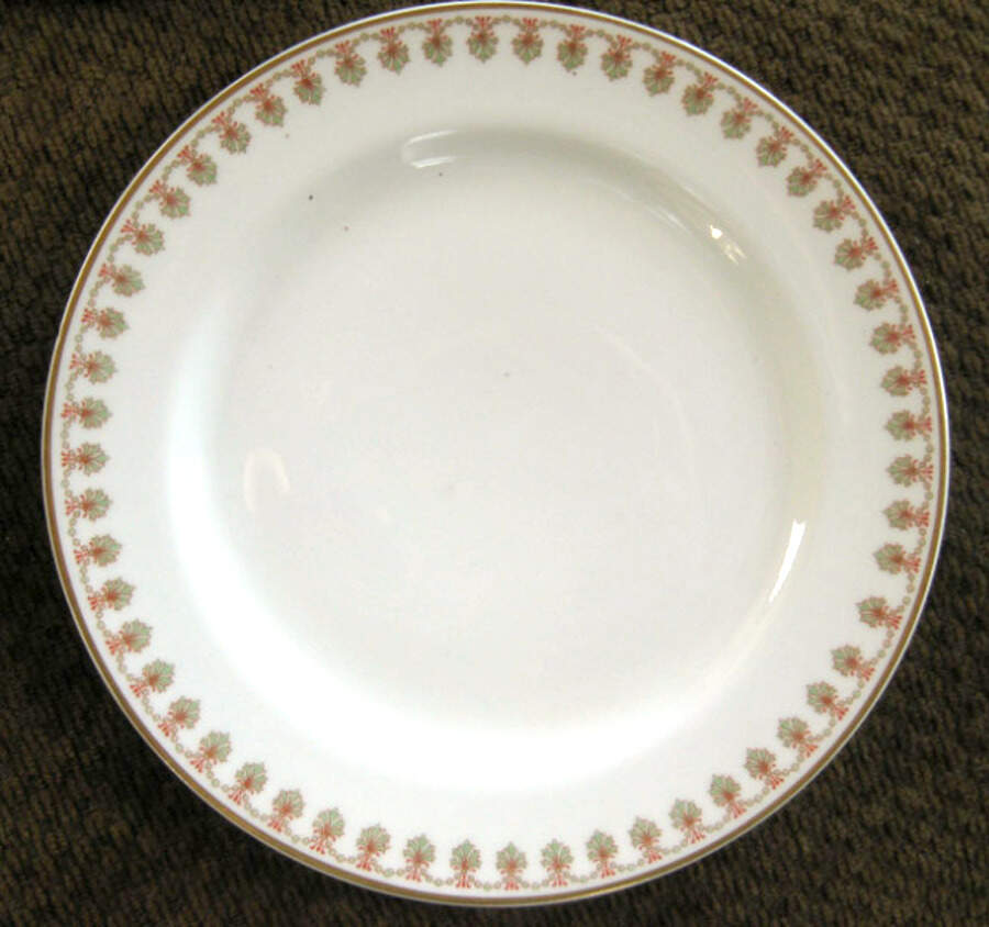 Schleiger 589 Dinner Plate by Haviland-1