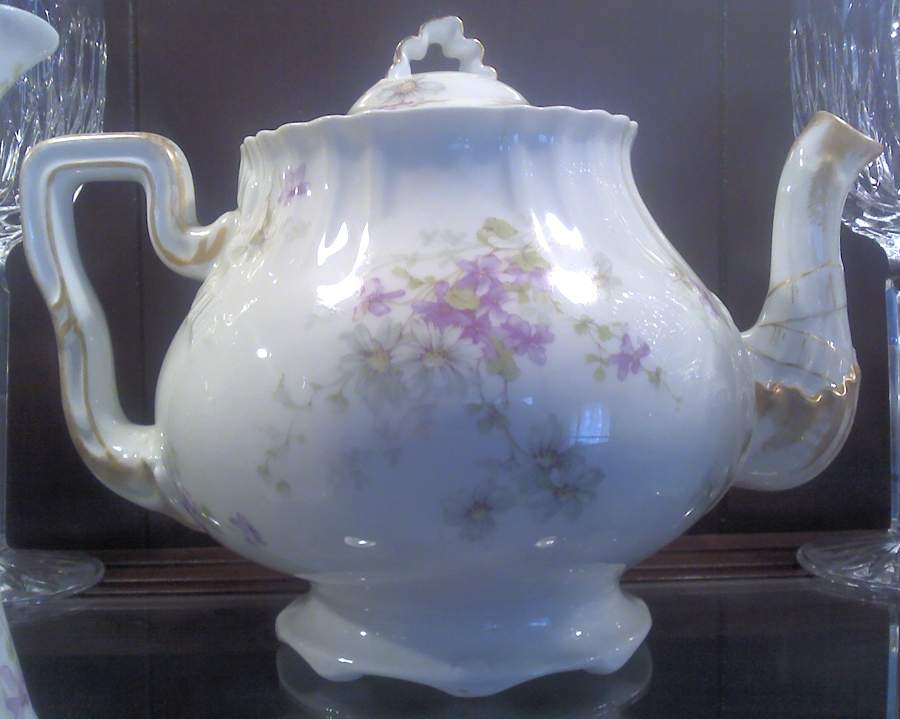 Schleiger 331-5 Teapot & Lid by Haviland-1