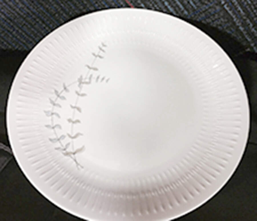 HUT676 Dinner Plate by Hutschenreuther-1