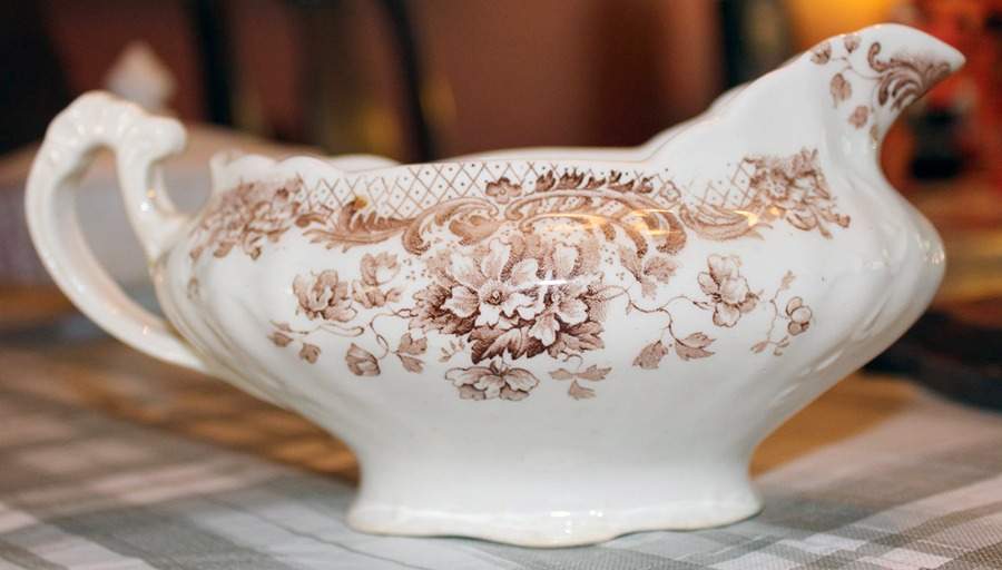 Maine Brown Gravy Boat by Wm Hulme-1