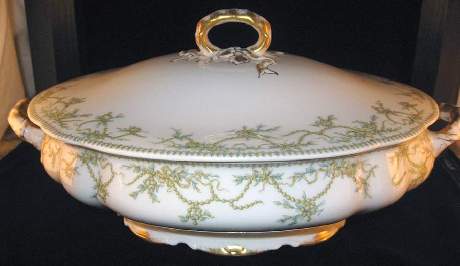 Schleiger 718c Oval Covered Vegetable by Haviland-1