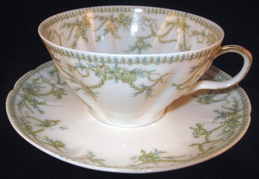 Schleiger 718c Flat Cup & Saucer Set by Haviland-1