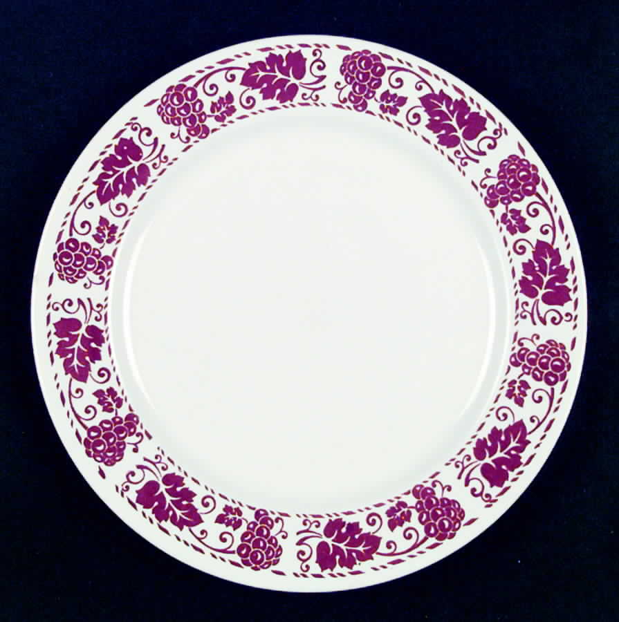 W141 Luncheon Plate by Homer Laughlin -1