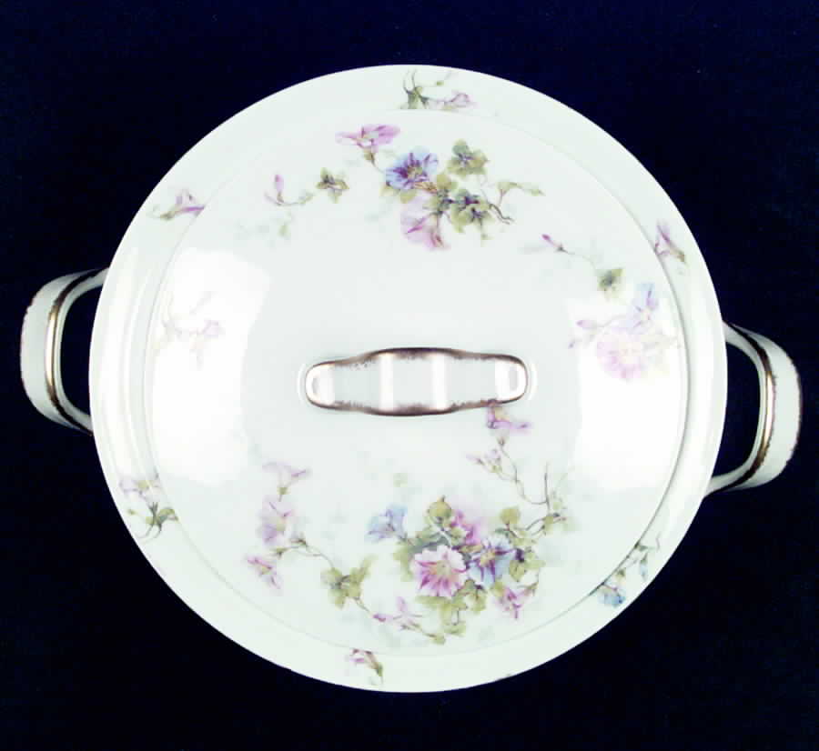 Schleiger 333l Round Covered Vegetable by Haviland-1