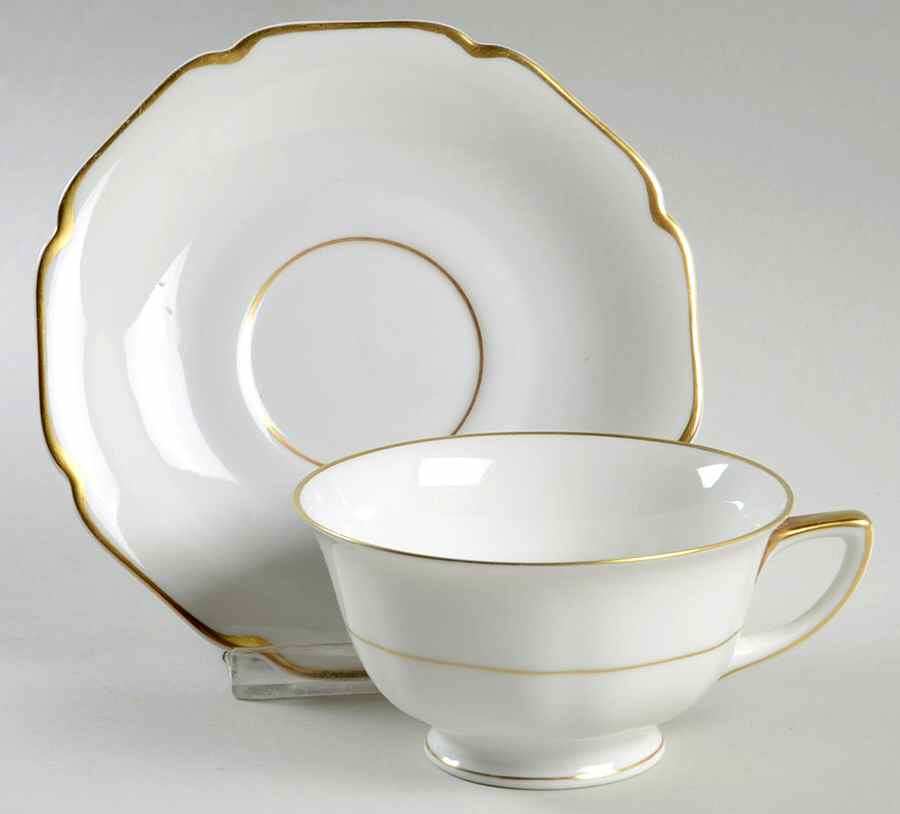 HC546 (WHITE) Footed Cup & Saucer Set by Heinrich - H&C-1