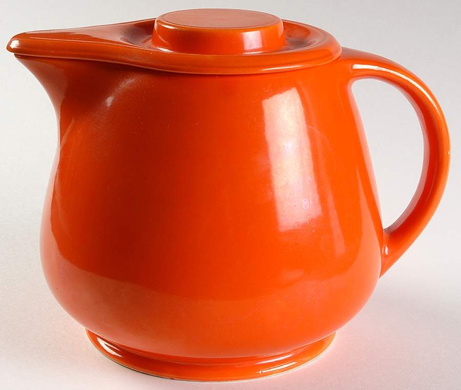 Fiesta Kitchen Kraft Large Pitcher & Lid by Homer Laughlin -1