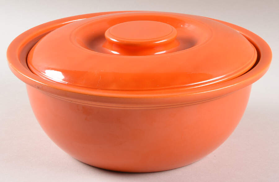 Fiesta Kitchen Kraft 1.25 Qt Round Covered Casserole by Homer Laughlin -1
