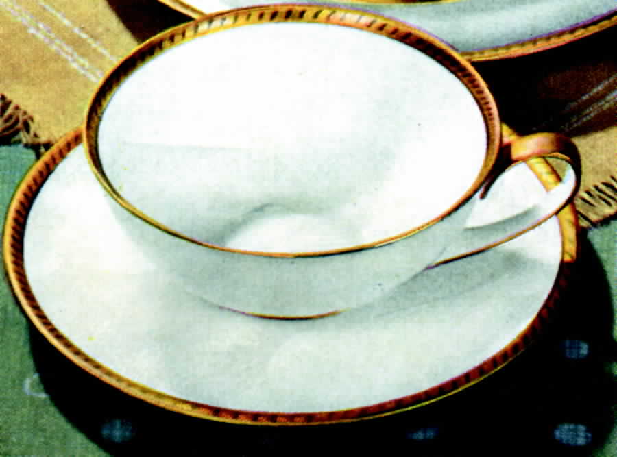 02396 Flat Cup & Saucer Set by Hutschenreuther-1