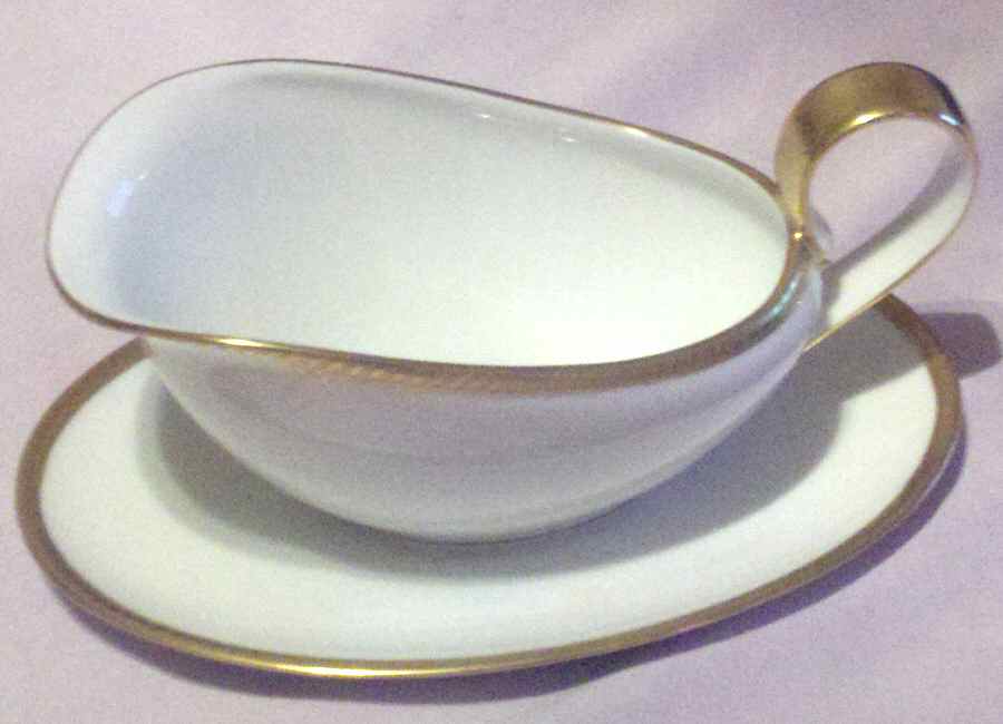 02396 Gravy Boat & Underplate by Hutschenreuther-1