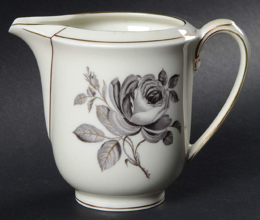 Black Rose Creamer by Hutschenreuther-1