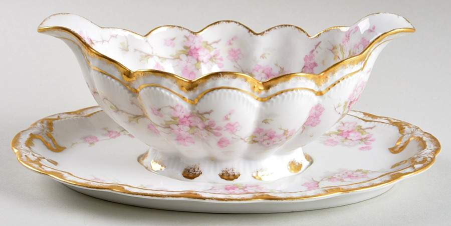 Schleiger 248q Gravy Boat with Attached Underplate by Haviland-1