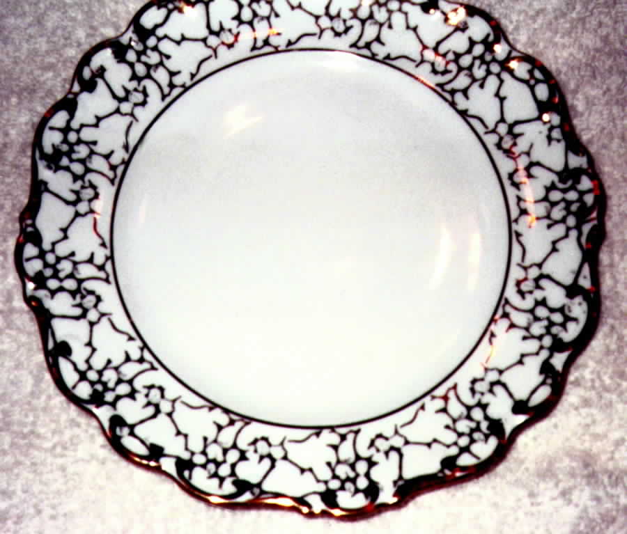 Decor 56 Dinner Plate by House Dresden-1