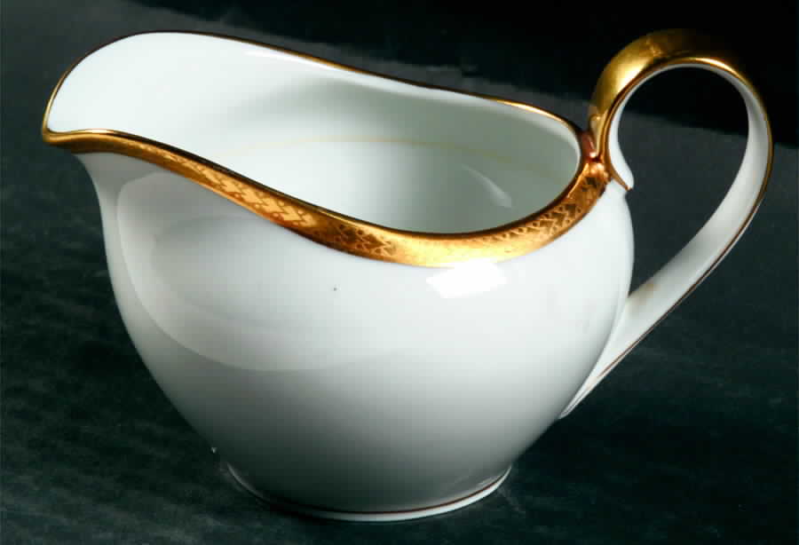 02397 Creamer by Hutschenreuther-1
