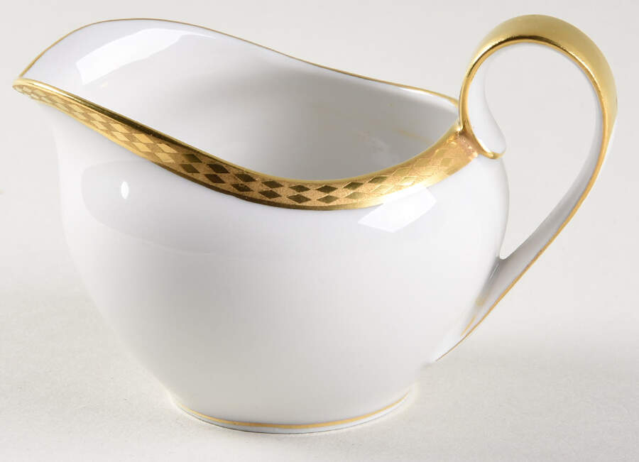 03229 Creamer by Hutschenreuther-1