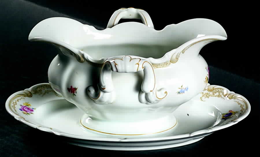 HUT675 Gravy Boat with Attached Underplate by Hutschenreuther-1