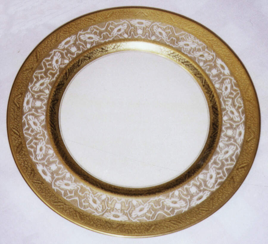 X6804 Dinner Plate by Heinrich - H&C-1