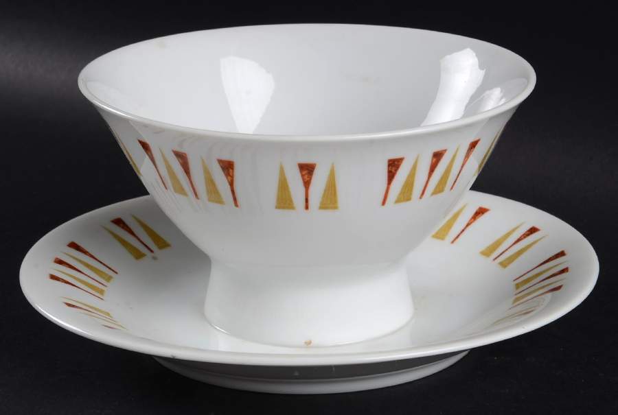 Sunburst Gravy Boat with Attached Underplate by Harmony House China-1