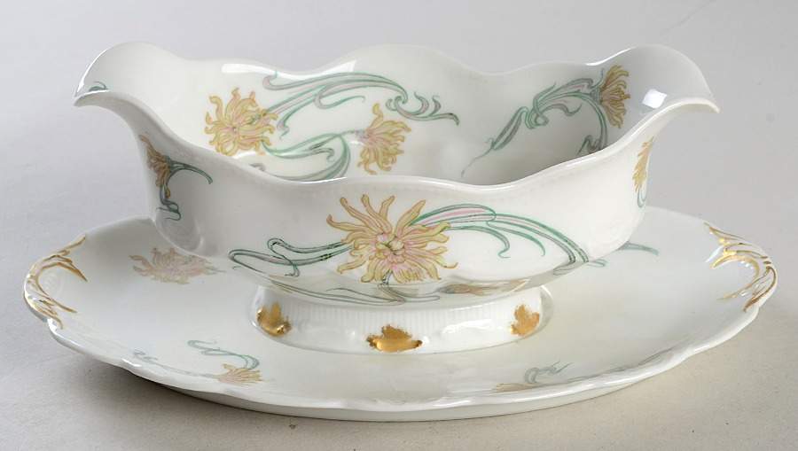 Schleiger 492A Gravy Boat with Attached Underplate by Haviland-1