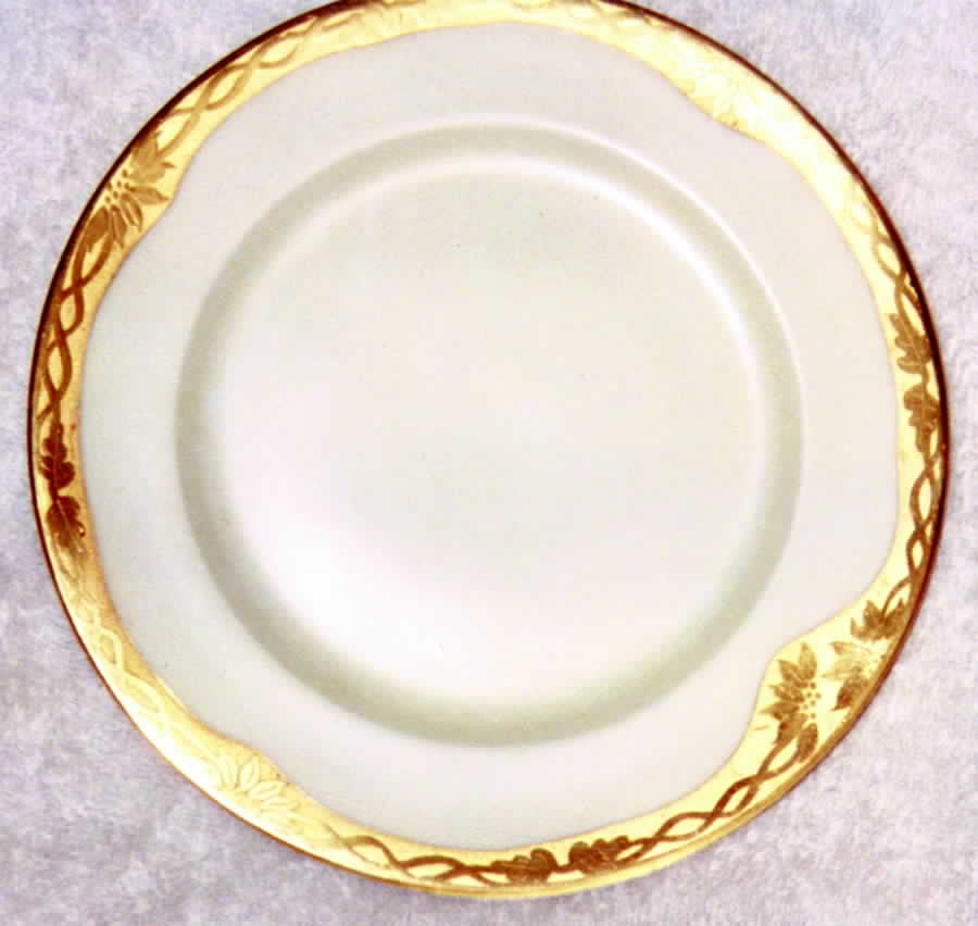 HUT693 Salad Plate by Hutschenreuther-1