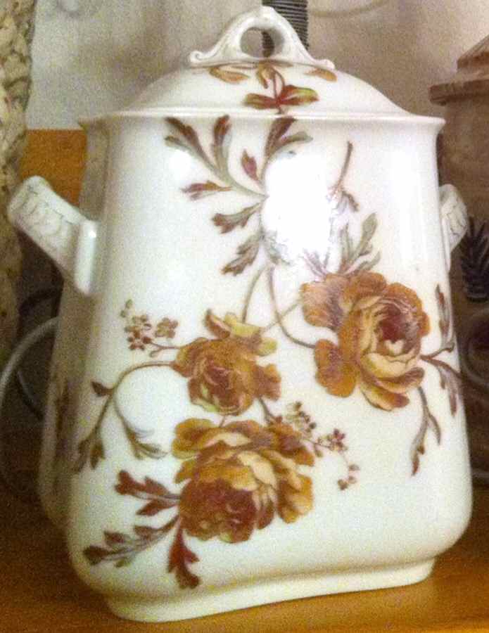 Schleiger 1154 Sugar Bowl & Lid by Haviland-1