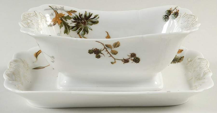 Schleiger 1154 Gravy Boat with Attached Underplate by Haviland-1