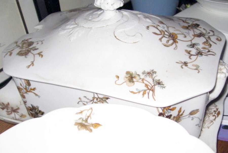 Schleiger 1154G Tureen &  Lid by Haviland-1