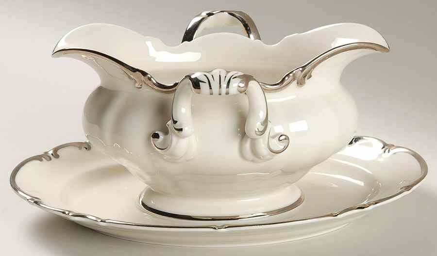 Revere (Cream) Gravy Boat with Attached Underplate by Hutschenreuther-1