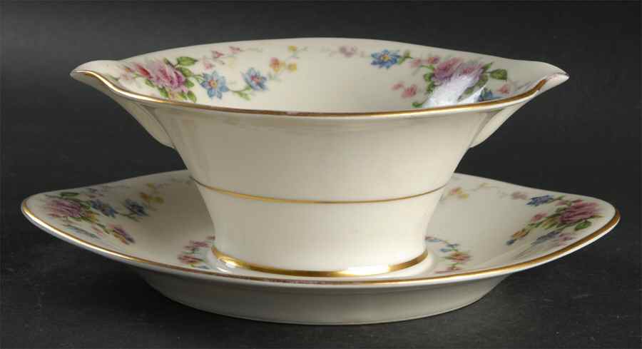 Parisiana Gravy Boat with Attached Underplate by Haviland-1