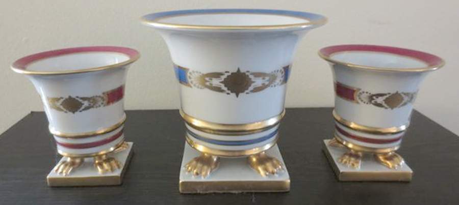 D'Or Rasberry Small Claw Footed Vase by Herend-1