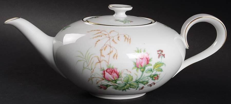 Moss Rose (White Background, Coupe) Teapot & Lid by Heinrich - H&C-1