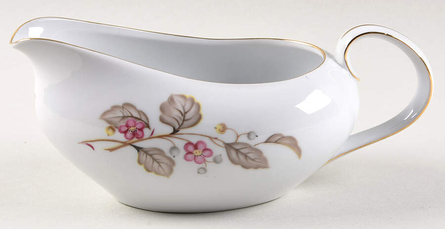 Andrea Gravy Boat by Harvan-1