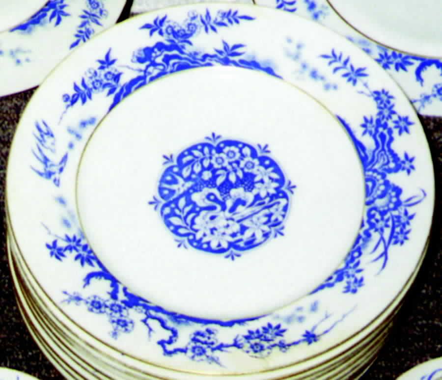 H937 Dinner Plate by Haviland-1