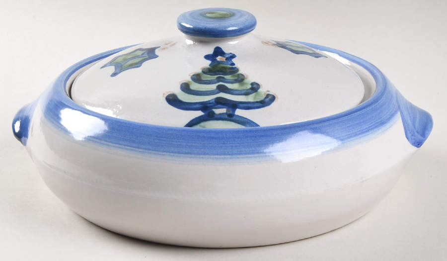 Christmas 1.75 Qt Round Covered Casserole by M A Hadley-1