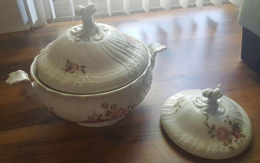 14301 Tureen &  Lid by Hutschenreuther-1