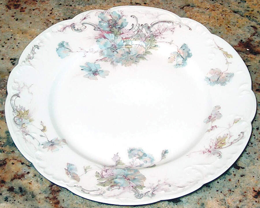 Schleiger 226r Dinner Plate by Haviland-1