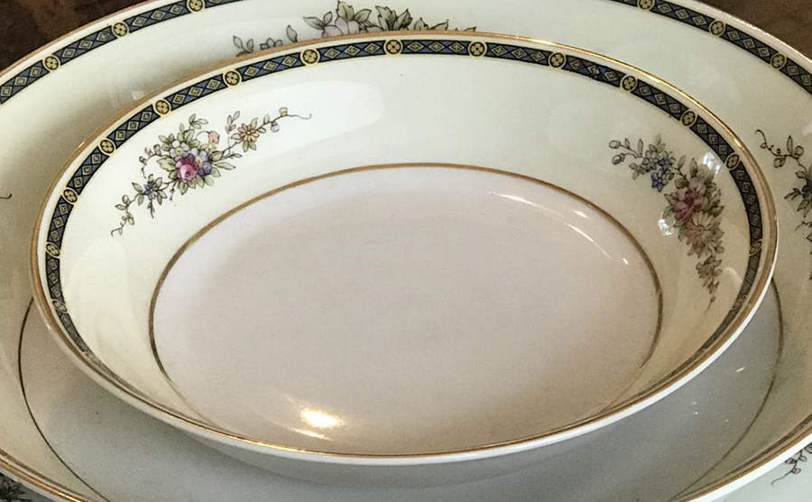 12712 Fruit/Dessert (Sauce) Bowl by Heinrich - H&C-1