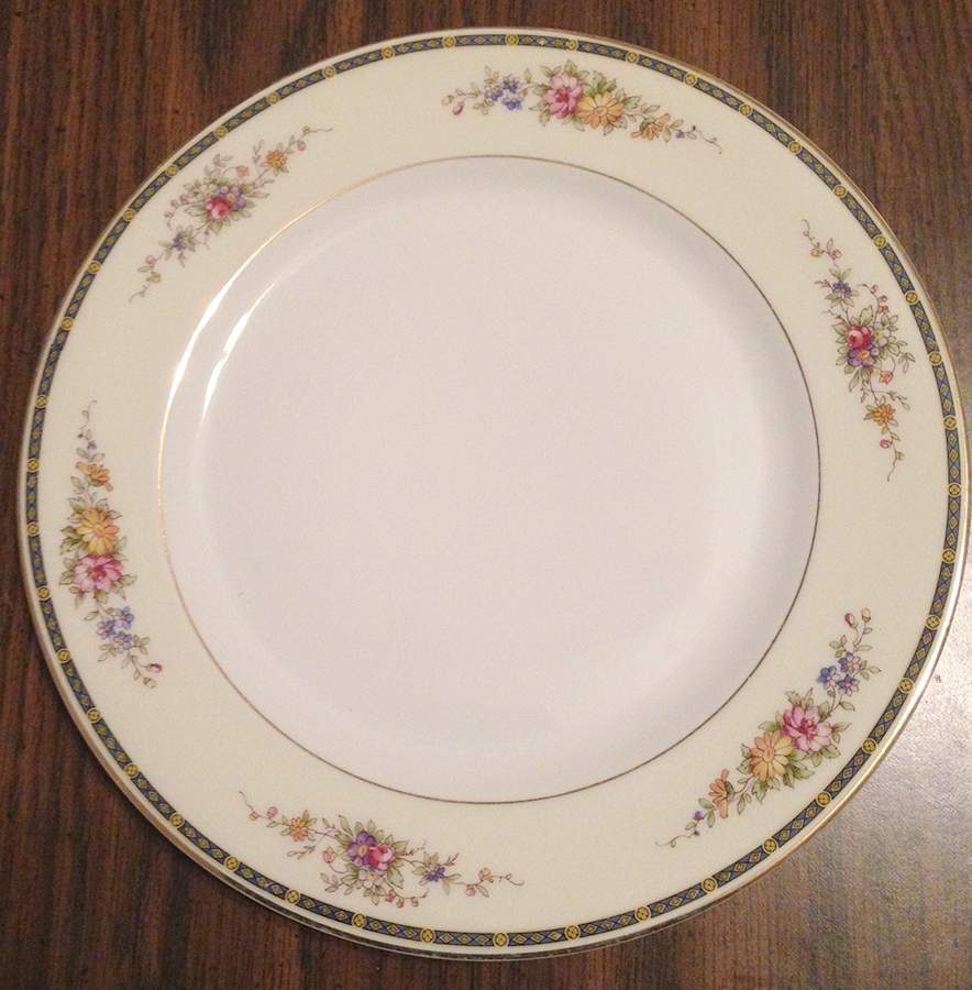 12712 Dinner Plate by Heinrich - H&C-1