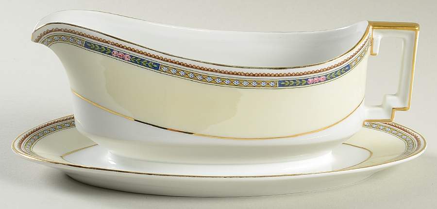 HC575 Gravy Boat with Attached Underplate by Heinrich - H&C-1