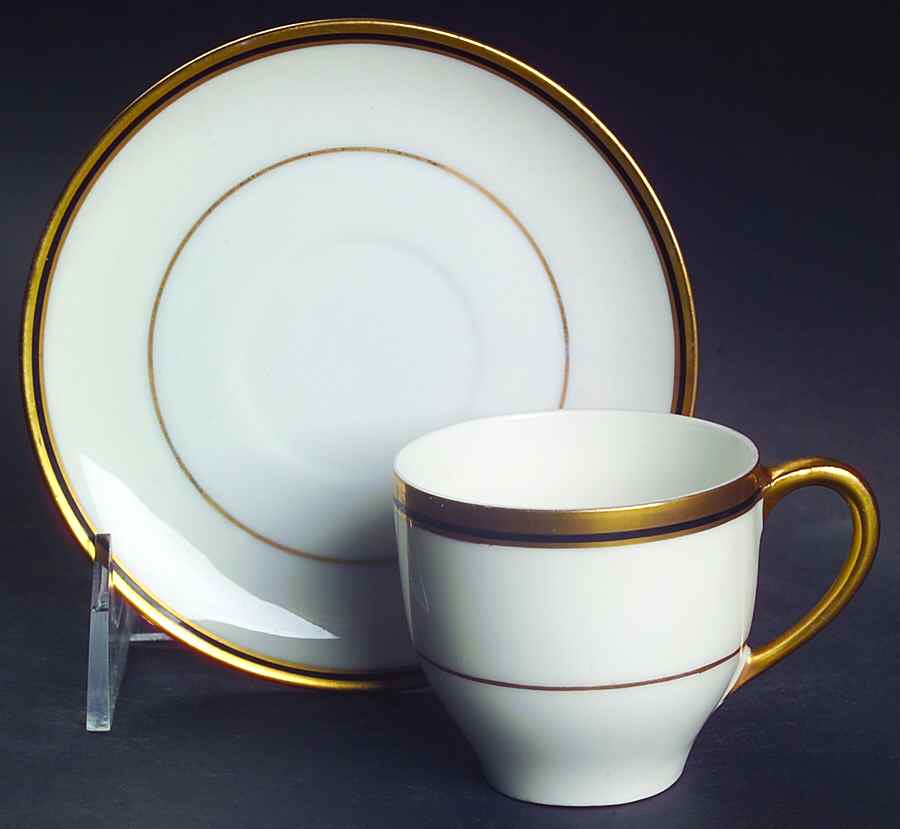 HUT722 Flat Demitasse Cup & Saucer Set by Hutschenreuther-1