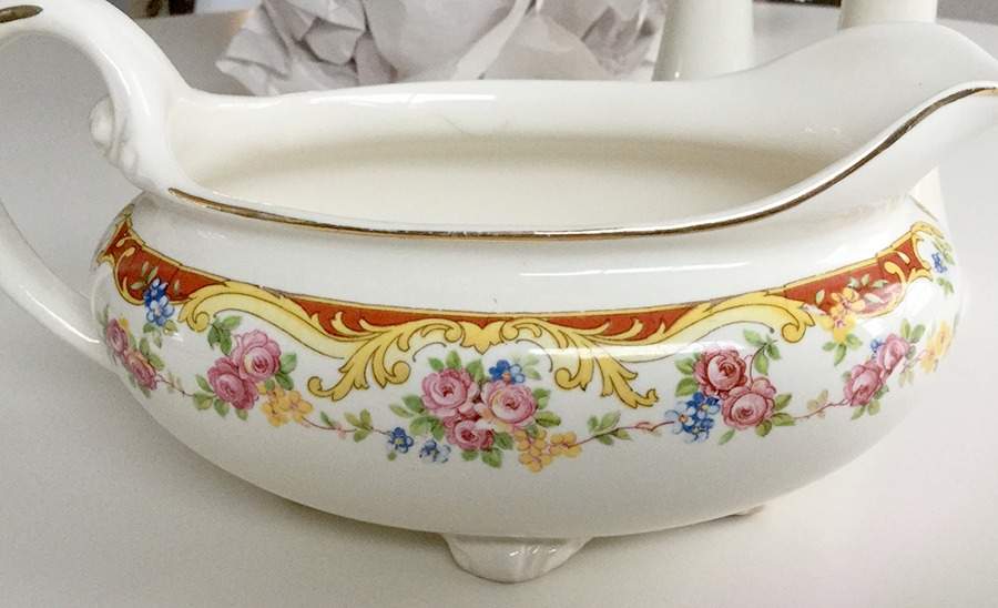 Goodrest Gravy Boat by Homer Laughlin -1