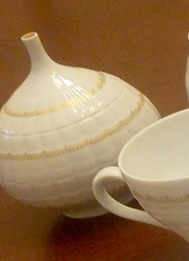 Astarte Sugar Bowl & Lid by Hutschenreuther-1