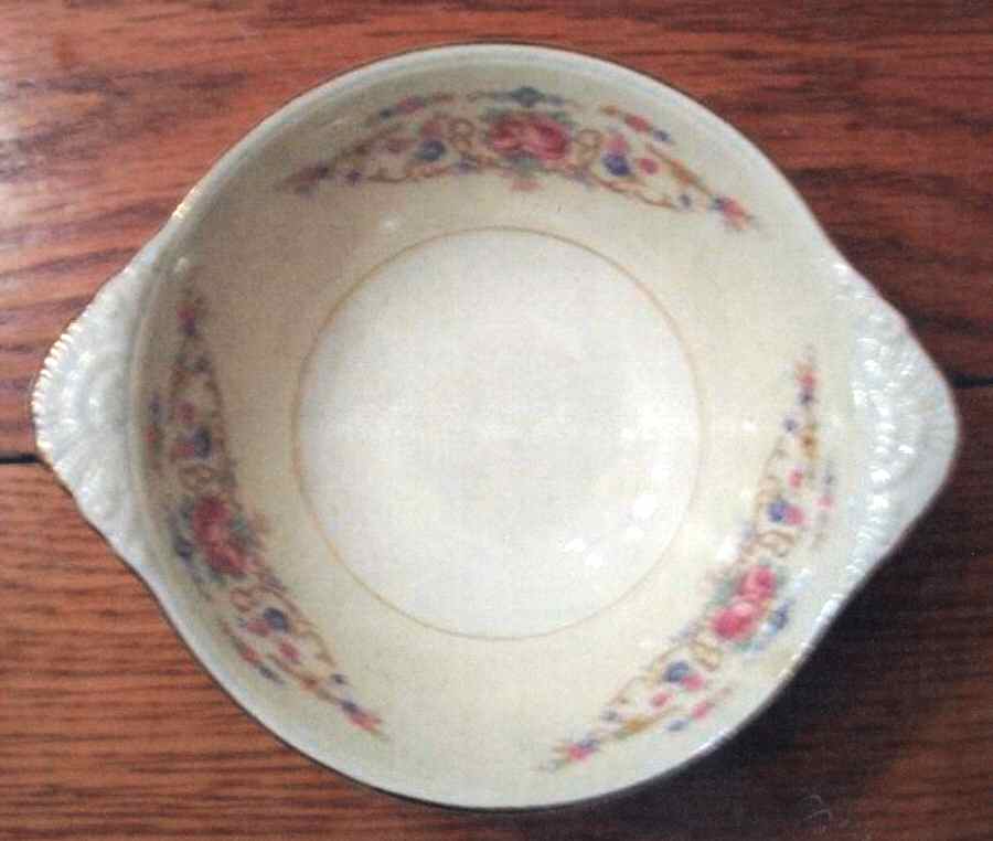 N1646 Lugged Cereal Bowl by Homer Laughlin -1