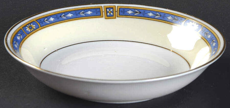 HC582 Fruit/Dessert (Sauce) Bowl by Heinrich - H&C-1