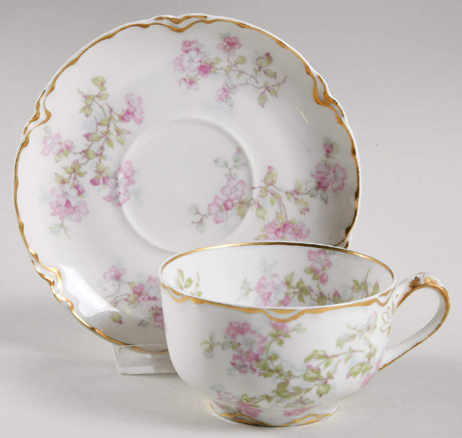 Schleiger 61b Flat Cup & Saucer Set by Haviland-1