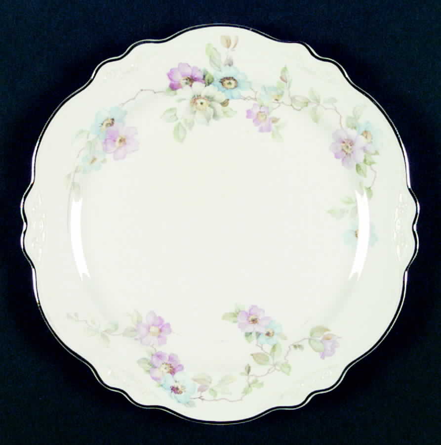 Head of Class Dinner Plate by Homer Laughlin -1